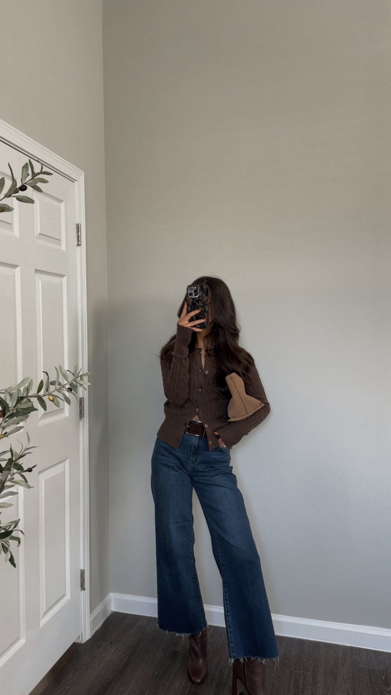 Ralphy Cardigan (Brown)