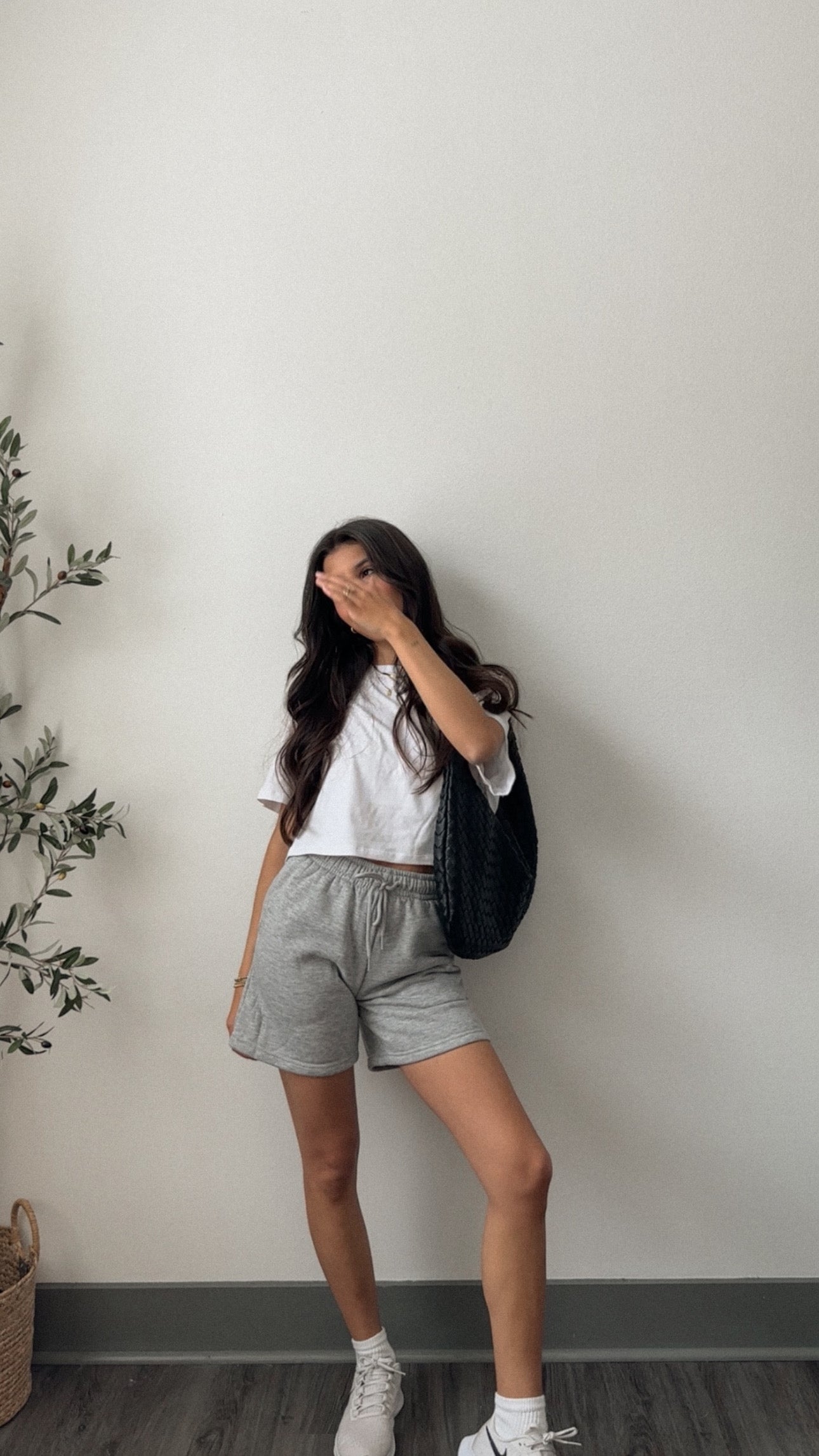 Basic Short (Heather Grey)
