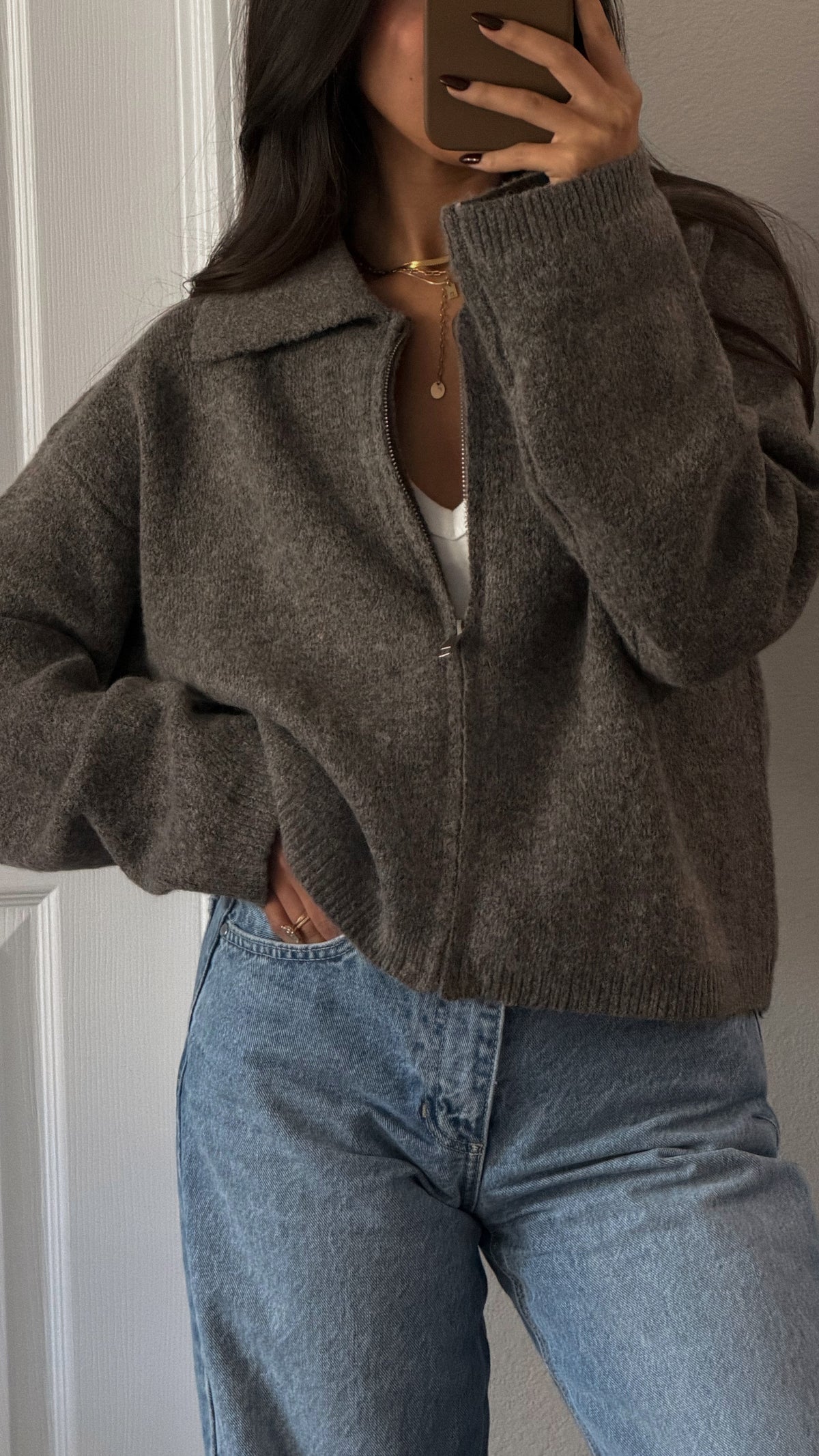Tate Sweater *SHIPS 10/33*