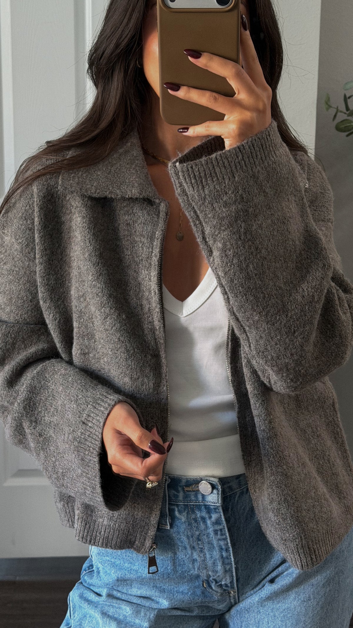Tate Sweater *SHIPS 10/33*