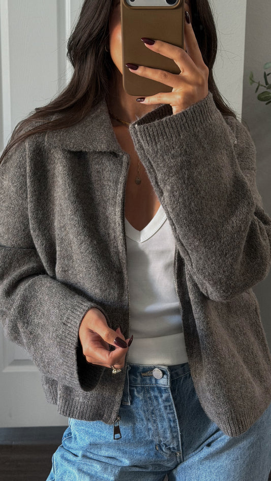 Tate Sweater *SHIPS 10/33*