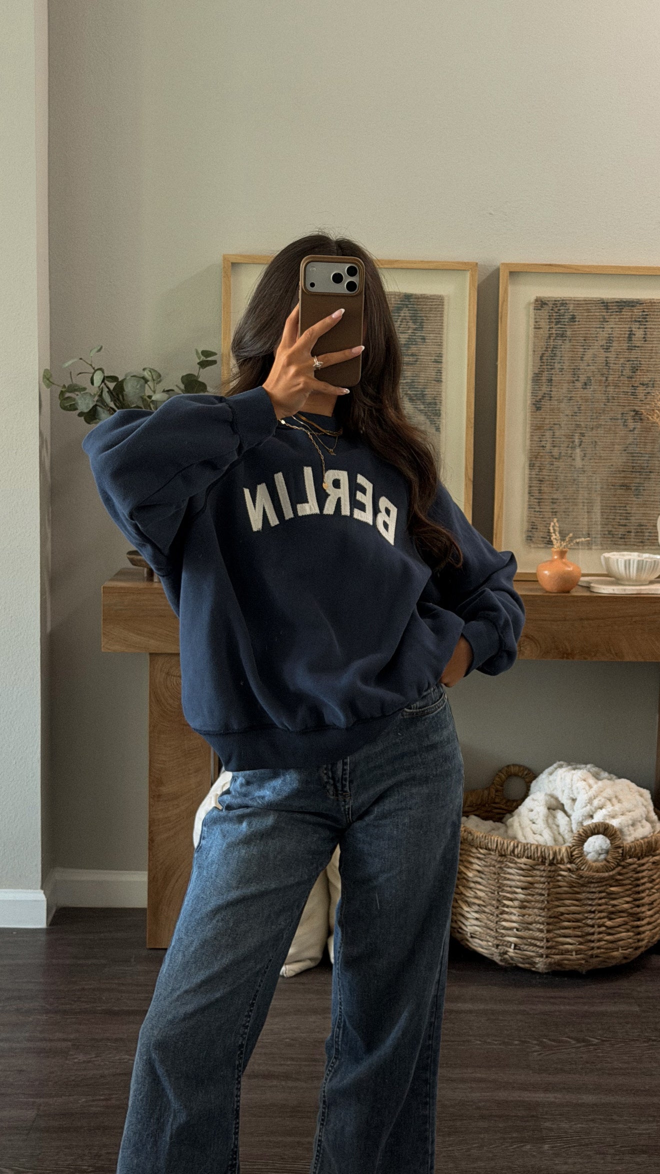 Berlin Crewneck