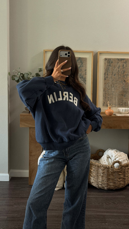 Berlin Crewneck