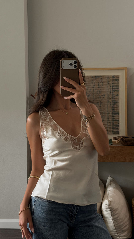 Elizabeth Top