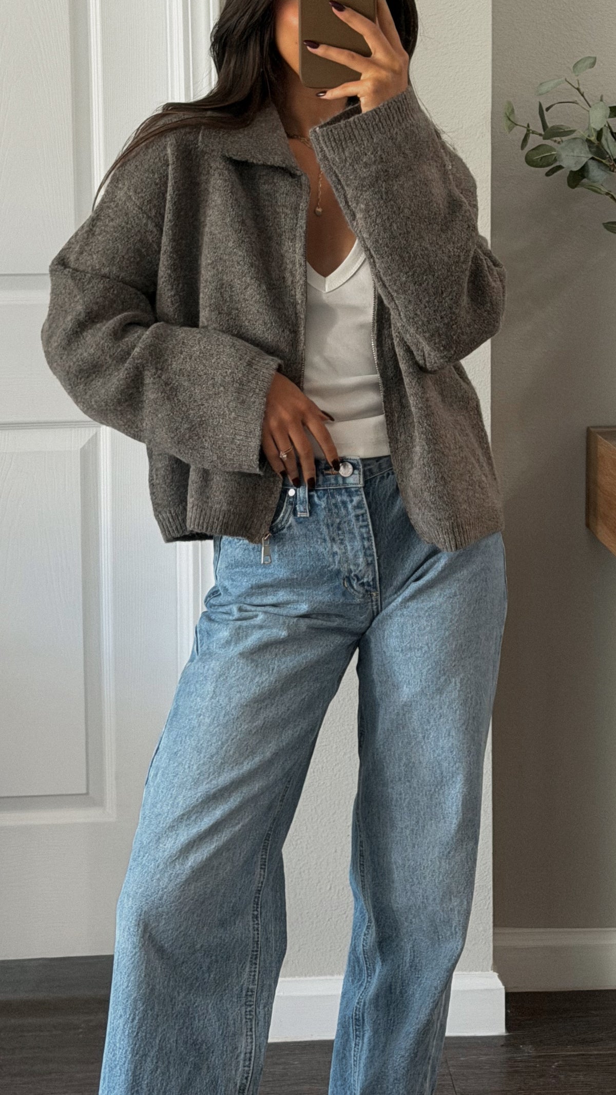 Tate Sweater *SHIPS 10/33*